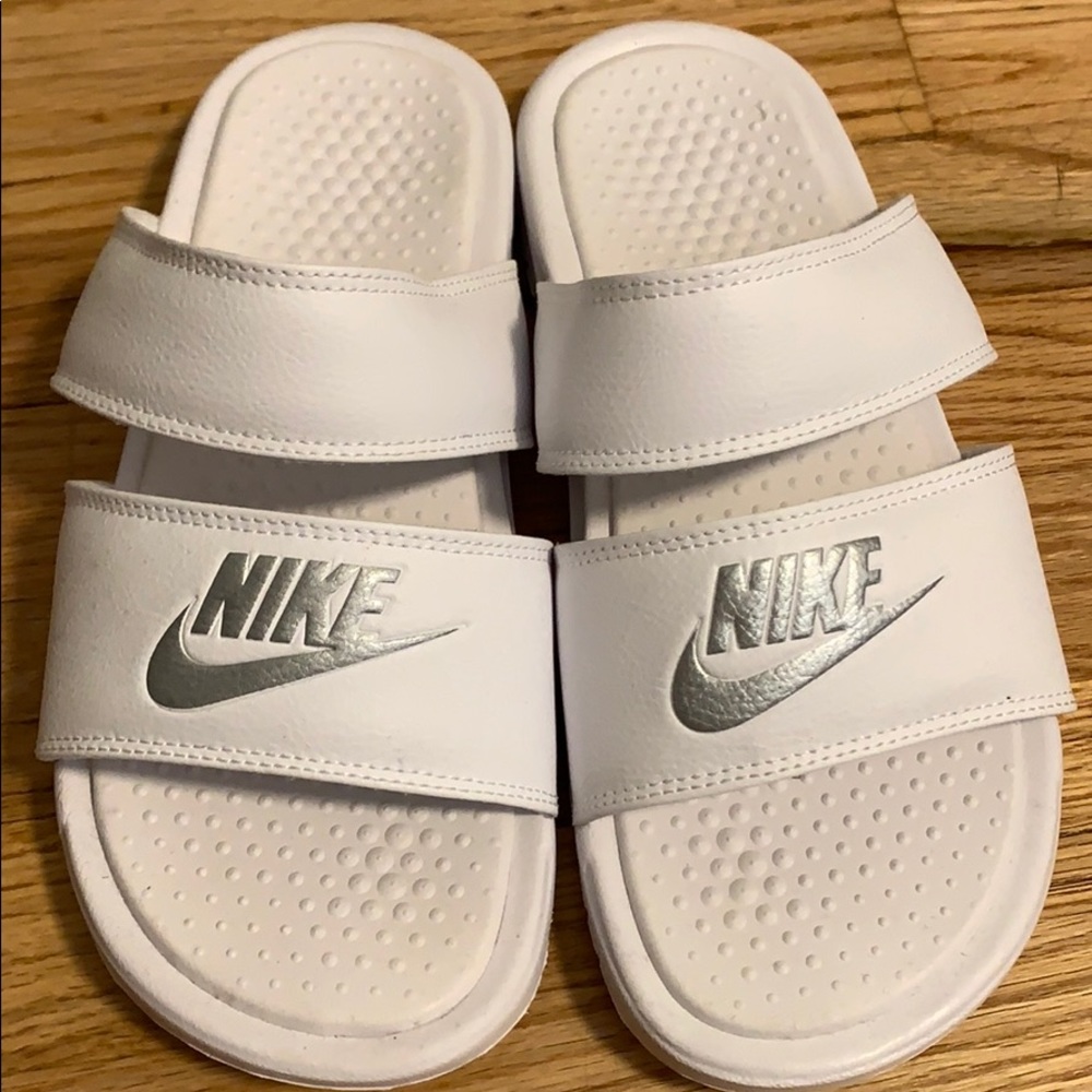 COPY - Nike Slides